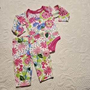 Heidi Klum Truly Scrumptious girls 3 months body suit with matching pants NWOT